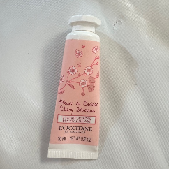 New! 6Pc L'Occitane Hand Cream Gift Set - Picture 7 of 8
